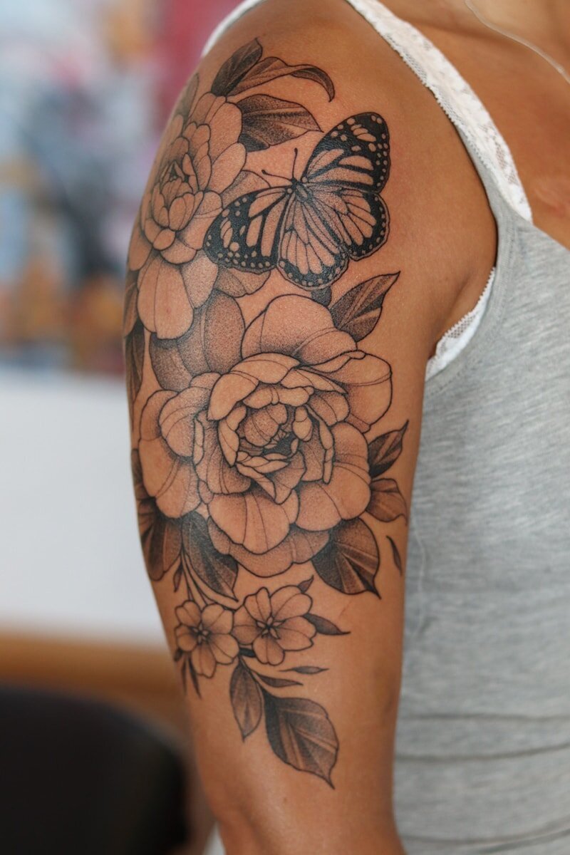 beccsla-rebecca-knutsson-tatuerare-i-bastad-artcore-tattoo-black-grey-tatuering-3