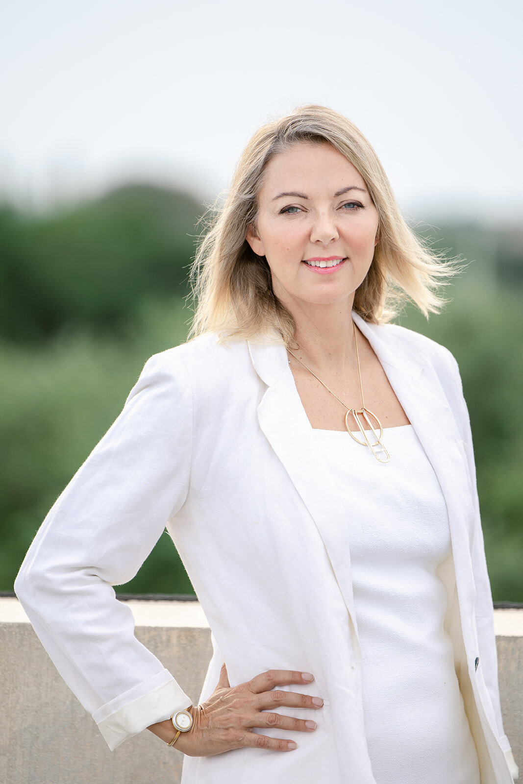Cindy Headshots June 2022 04