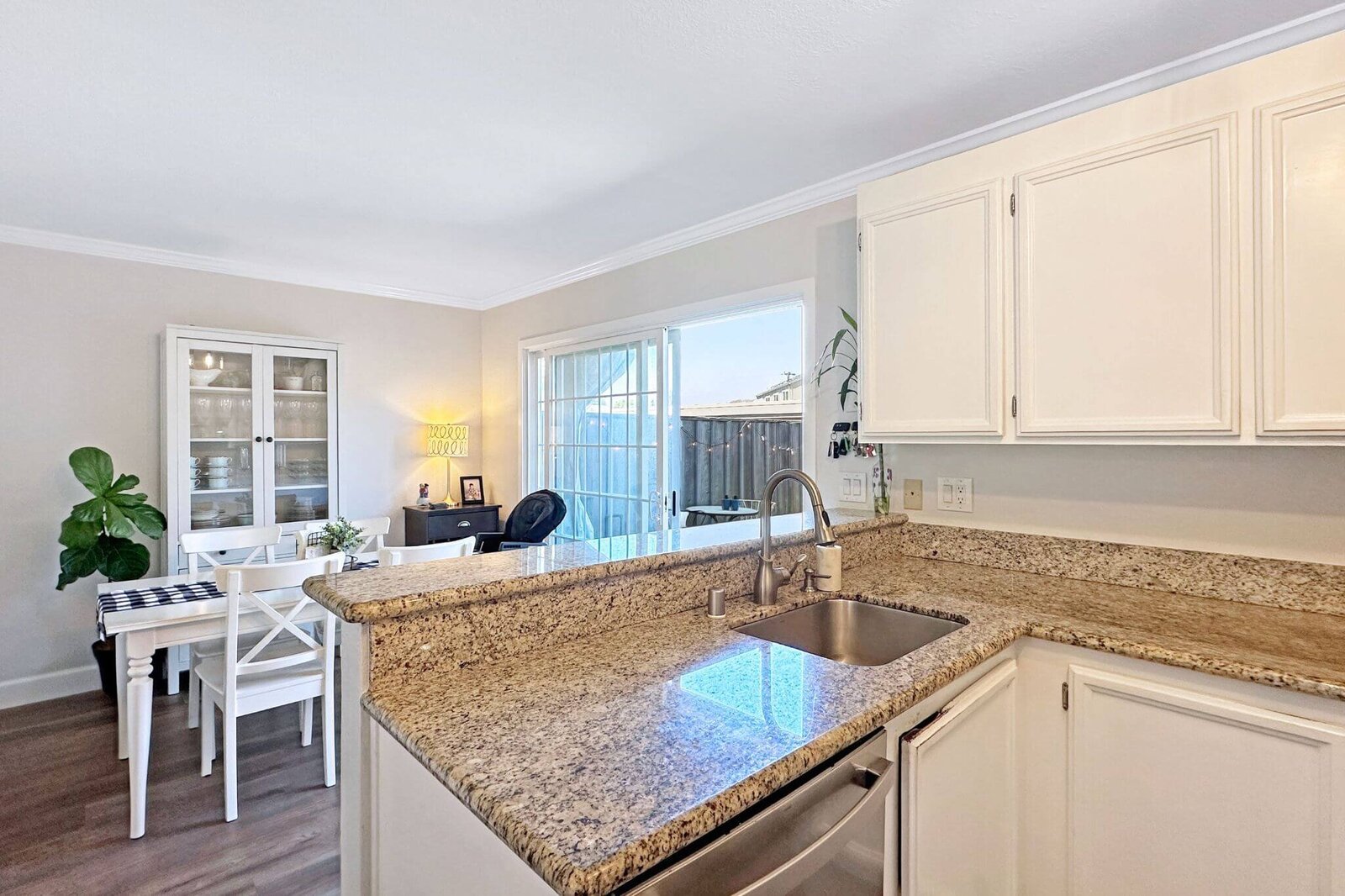mls8_michael-jimenez-pacifica-real-estate-agent-homes-for-sale-kitchen-dining
