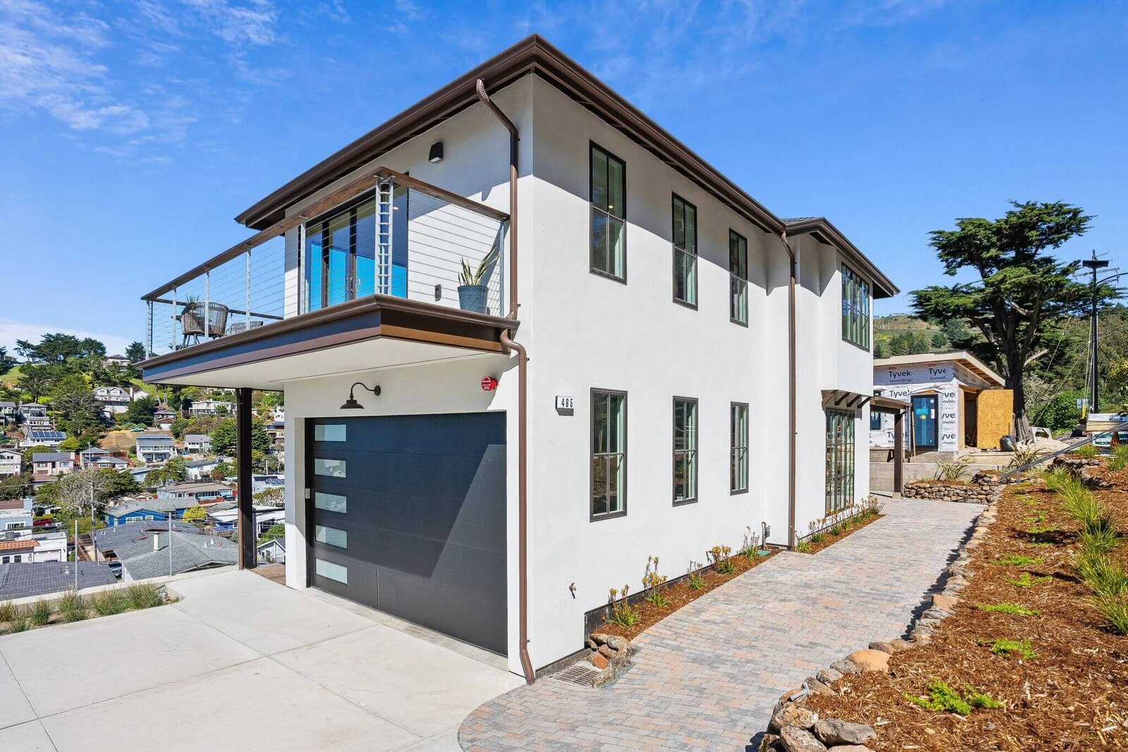 mls42_michael-jimenez-pacifica-realtor-san-francisco-homes-for-sale-garage-door