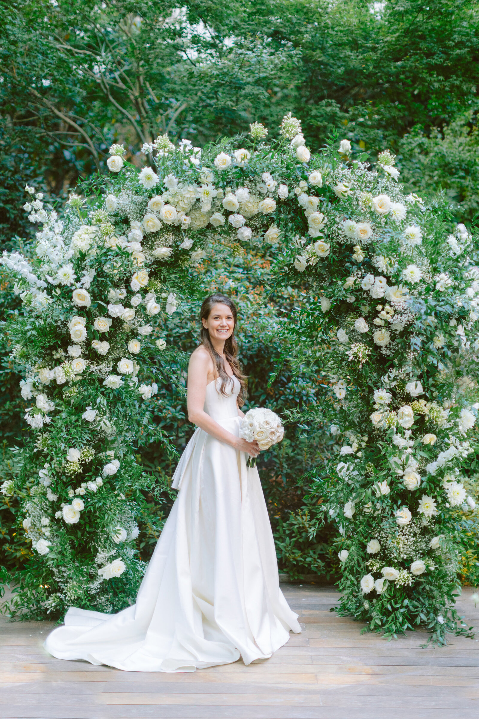 floral_arch_wedding_inspo_bride_paris_france_gigi_fine_art_wedding_photographer