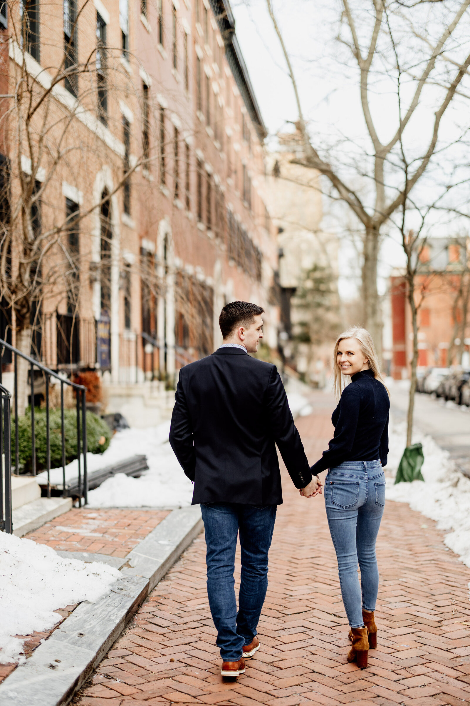 engaged couple rittenhouse square