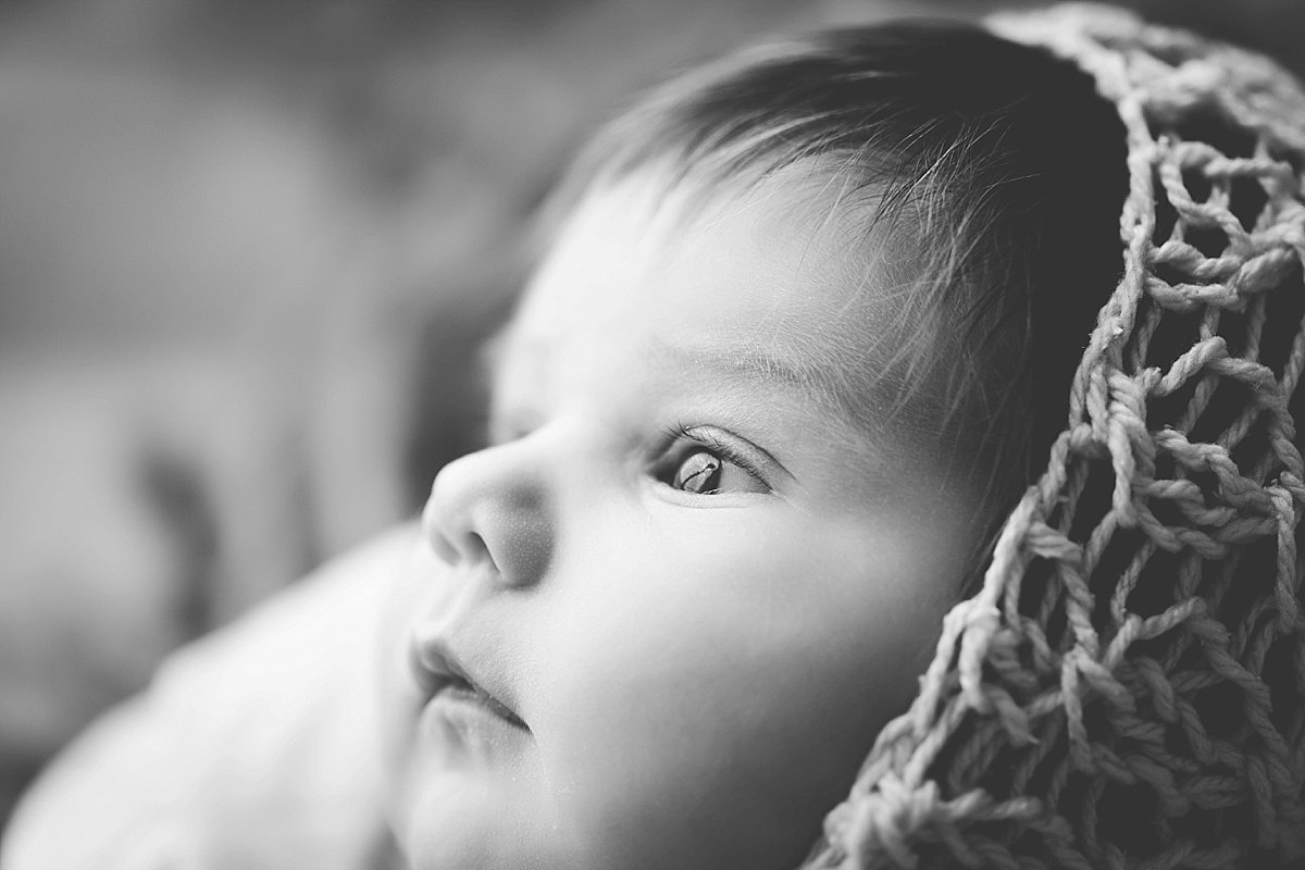 decatur-il-face-of-newborn