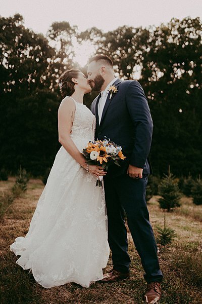 Connecticut-tree-farm-wedding-photographer-sunflowers-blue-wedding-photography-luxury (6)