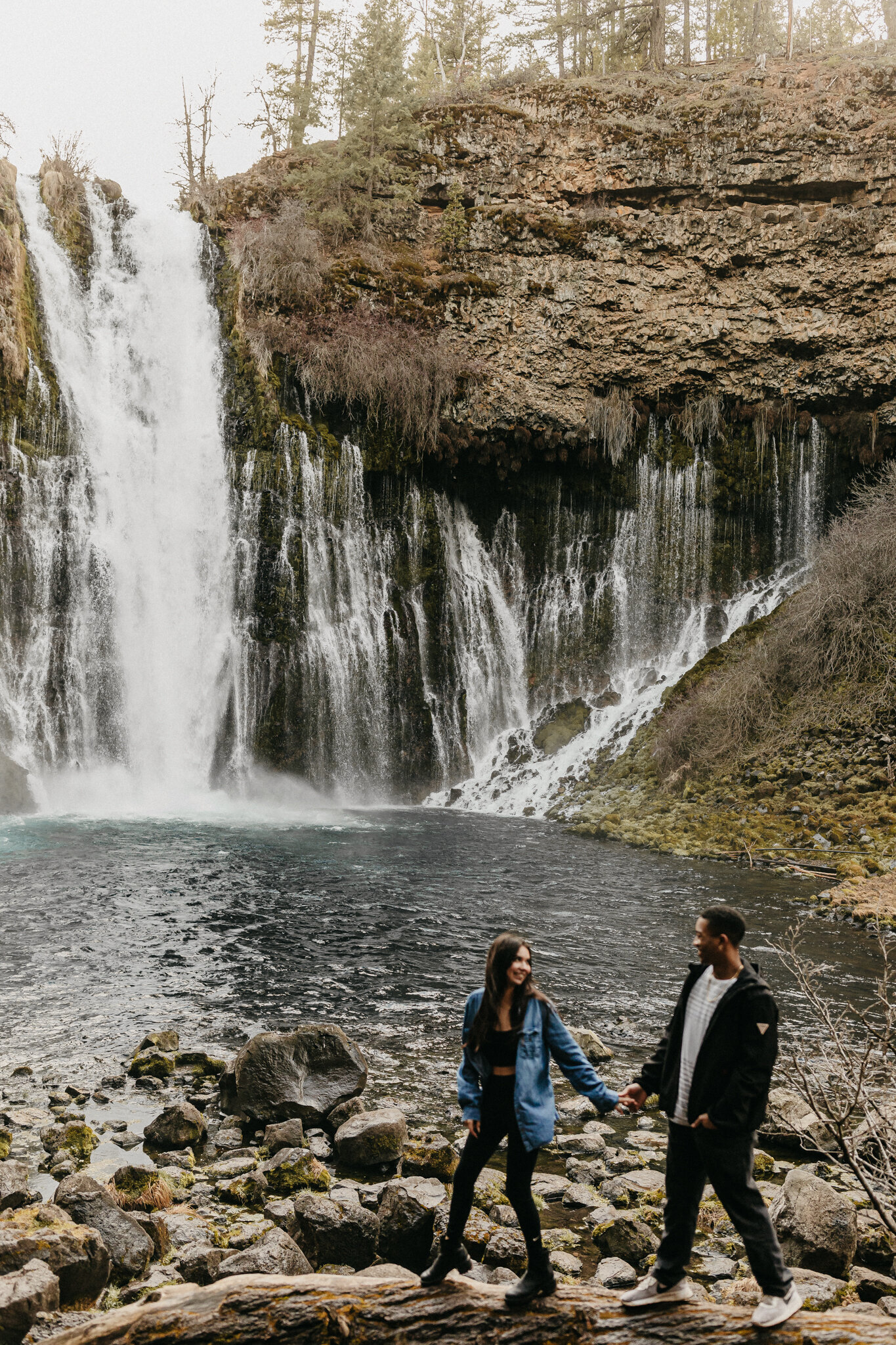 TaylorRasheed-Burney-falls-couples-session-waterfall-5