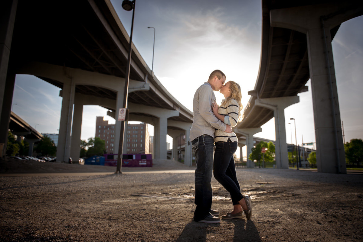 couple-kiss-under-freeway