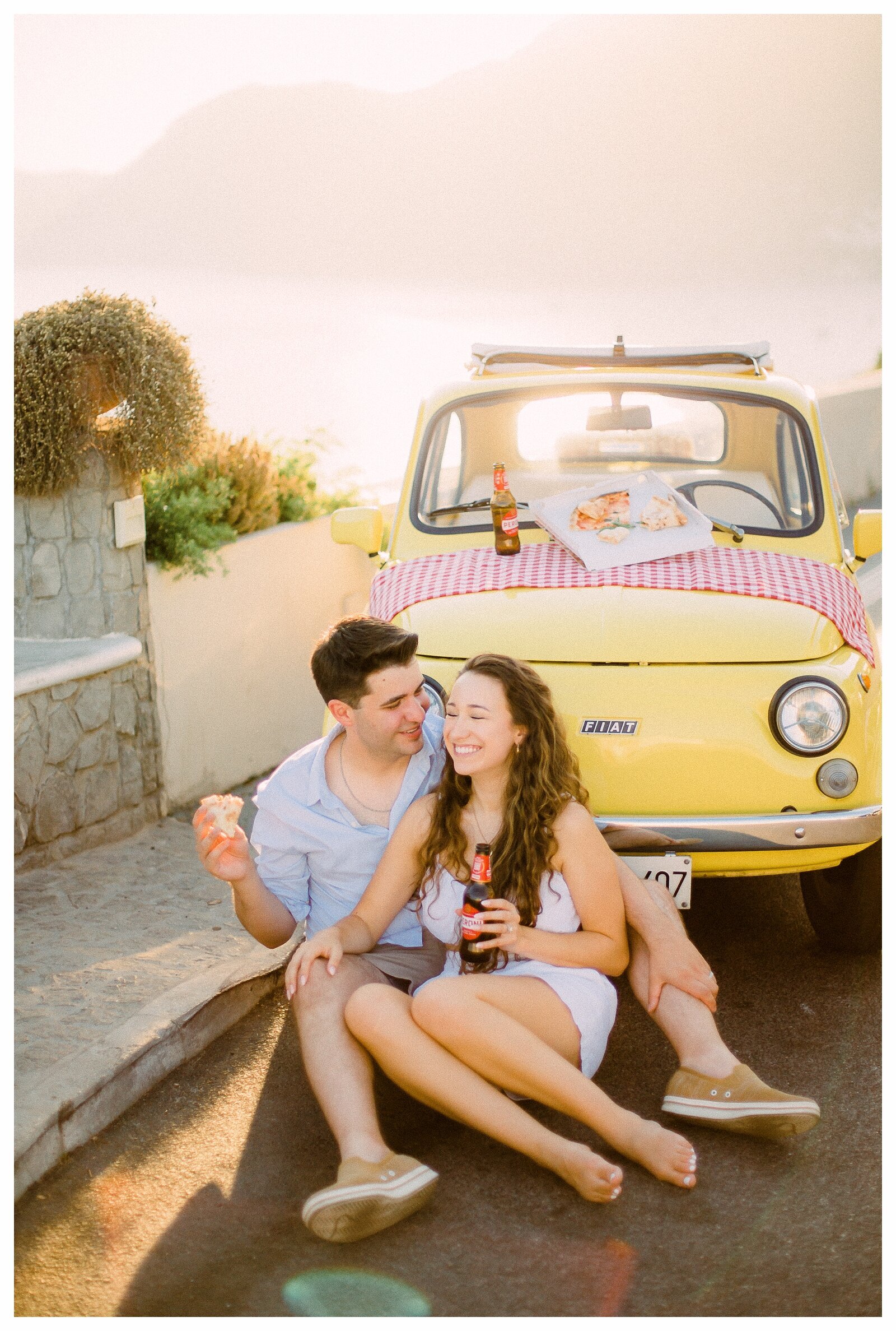 Positano-Amalfi-Coast-Vintage-Car-Vespa-Photographer-Couple_0156