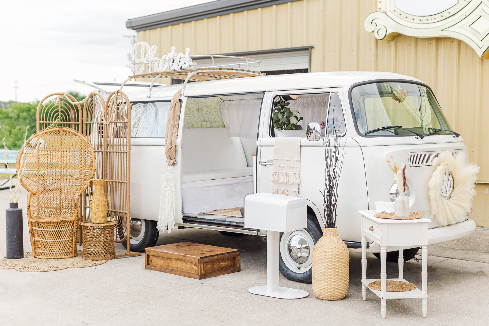 VW-BUS-tampa-photo-booth-bus-weddings-florida-weddings-wedding-venues-wedding-photo-booth-florida-photo-booth-bus93
