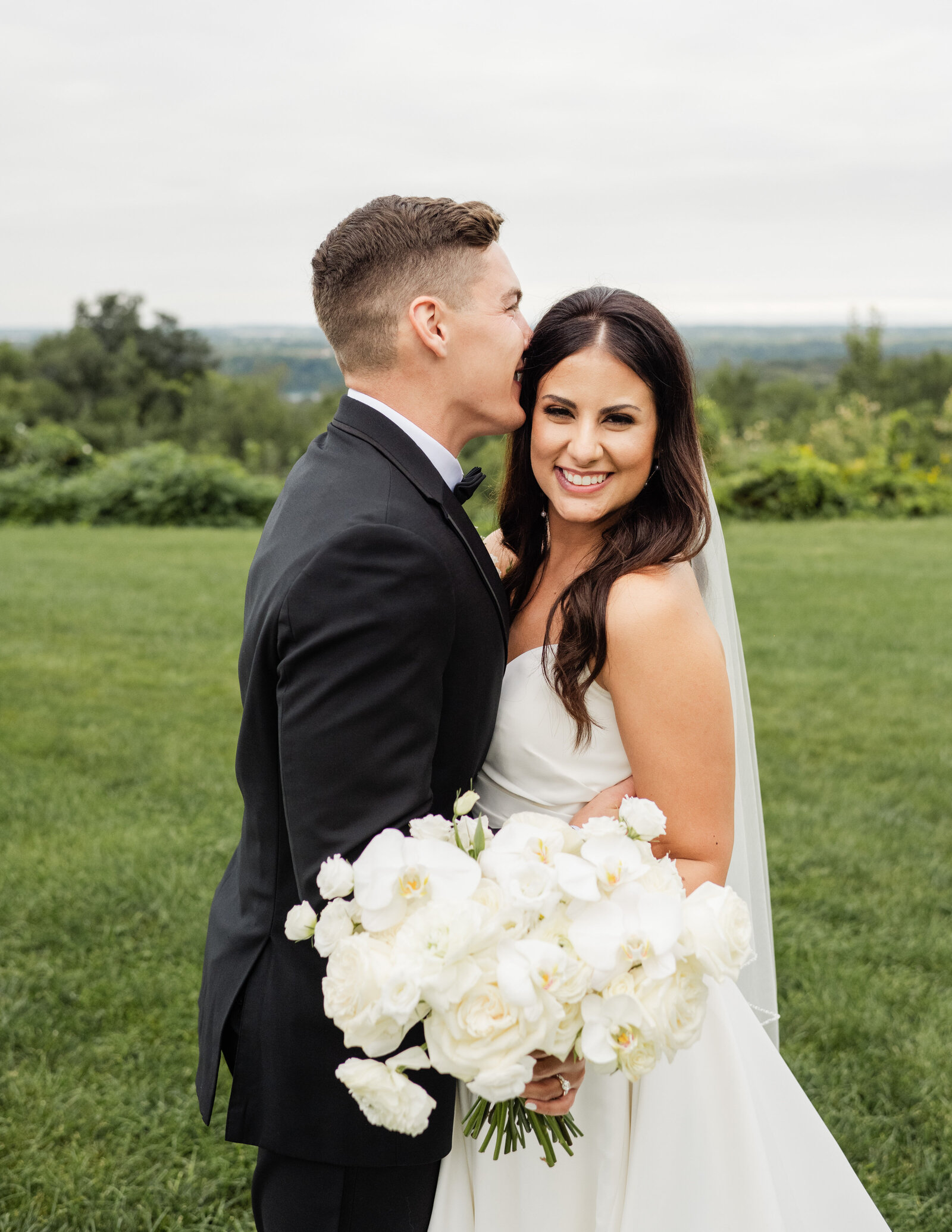 Niagara-Falls-Country-Club-Lewiston-New-York-wedding-Brittany-Ford-Photography-Batavia-New-York-Wedding-Photographer-danfrancesca-blog-60