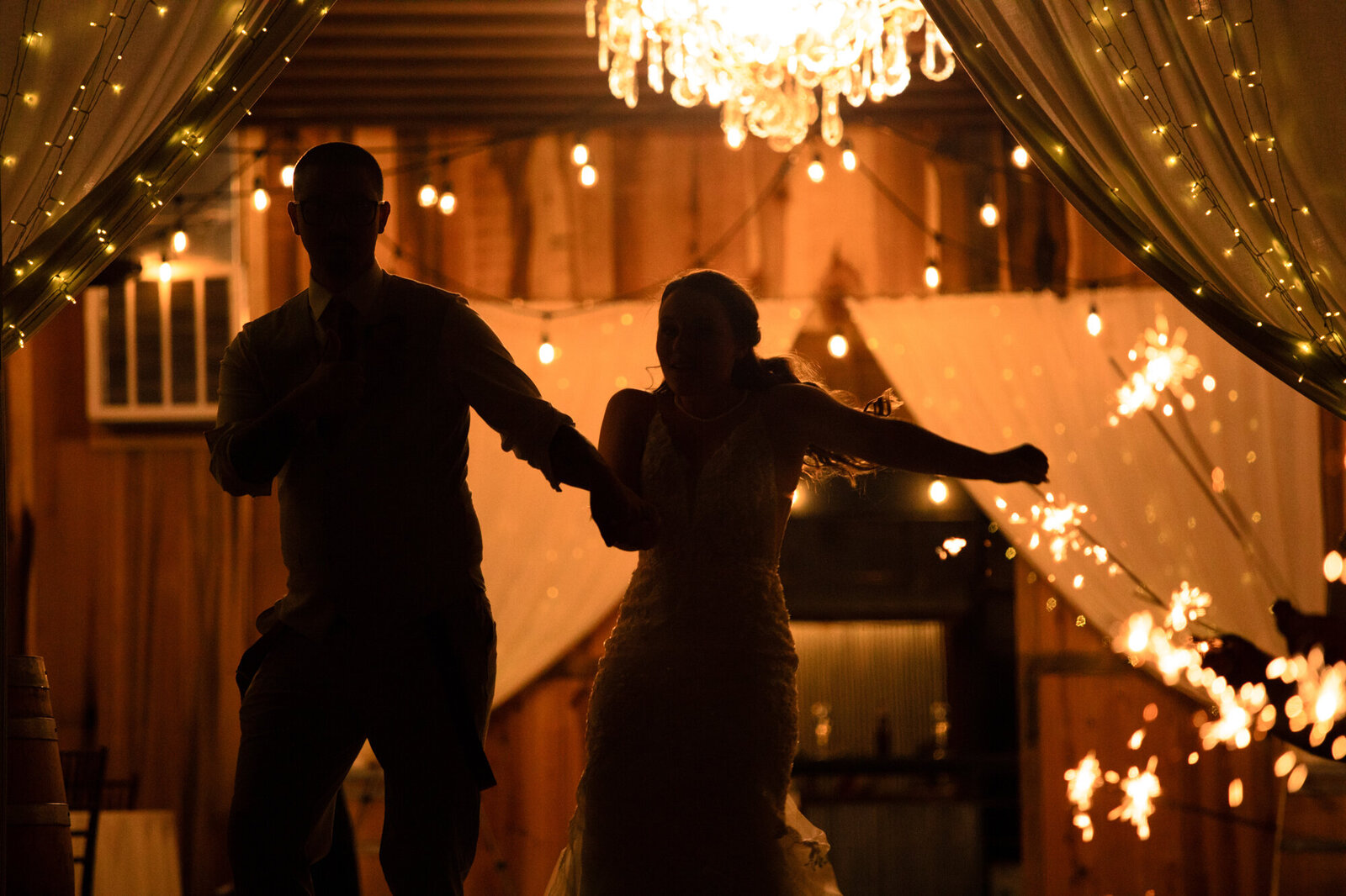 wedding dancing photos