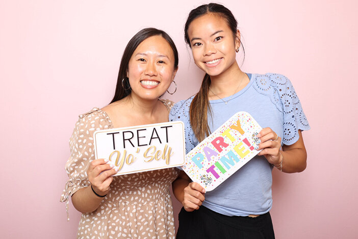 sign-props-photo-booth-rental-near-me