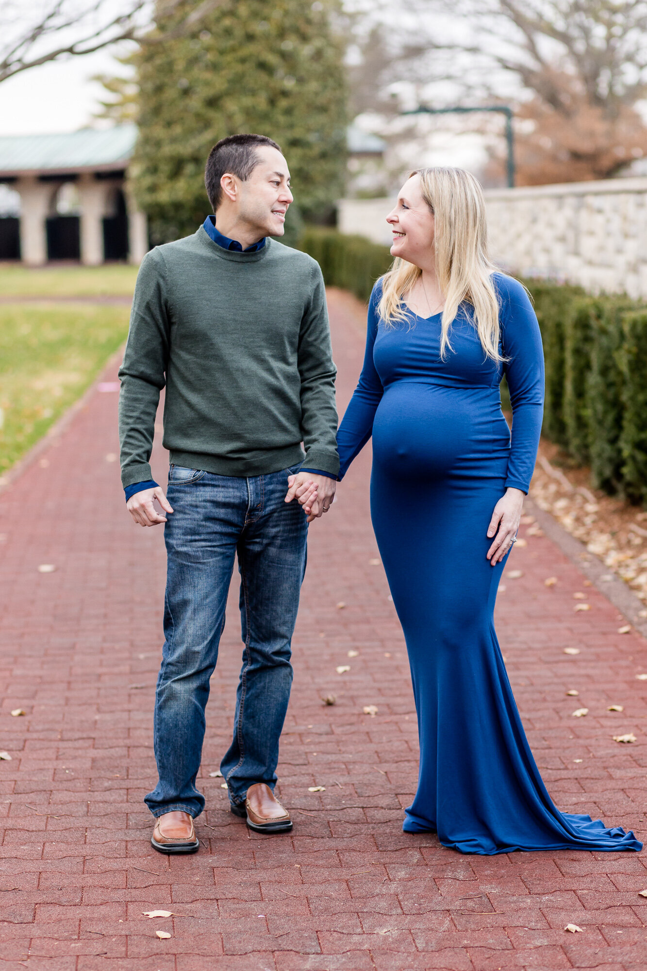 Outdoor-maternity-photography-session-Lexington-KY-photographer-3