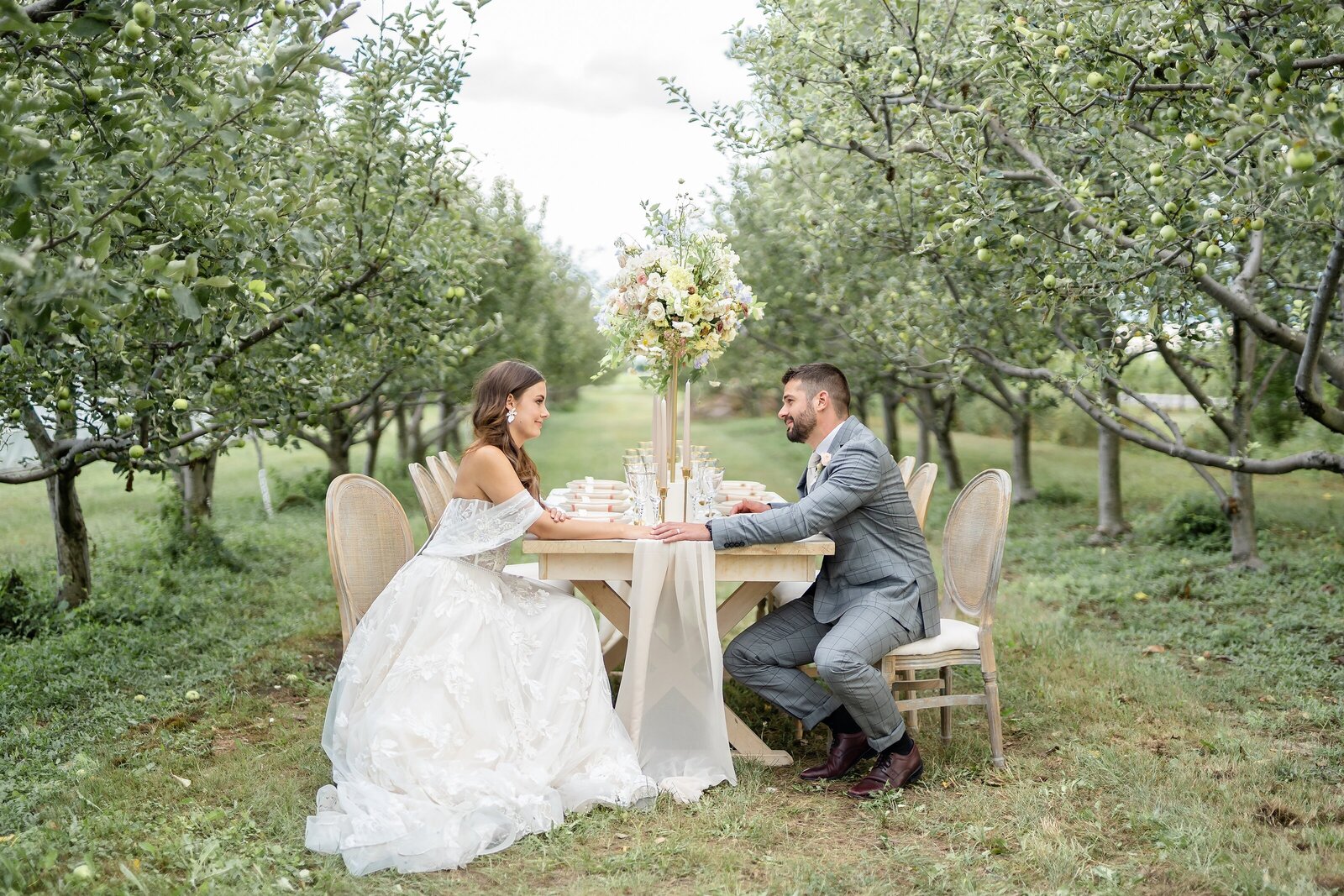 Kurtz Orchard Amalfi Coast Inspired Wedding | Dylan & Sandra Photography -67