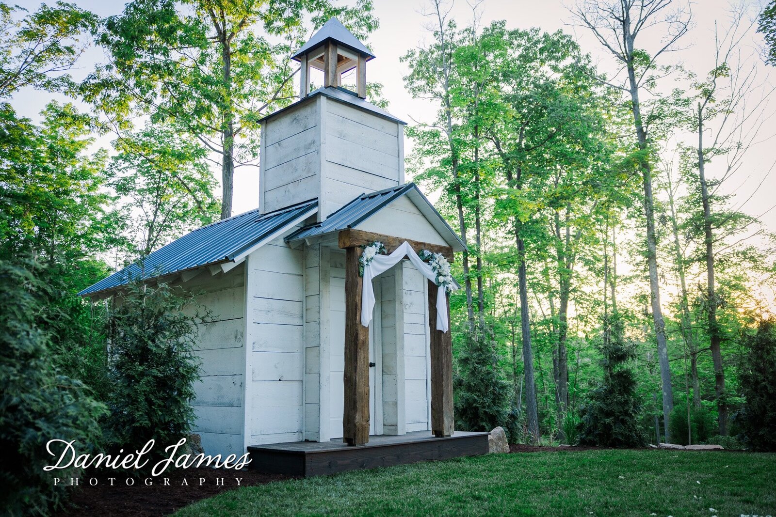 dan chapel photo