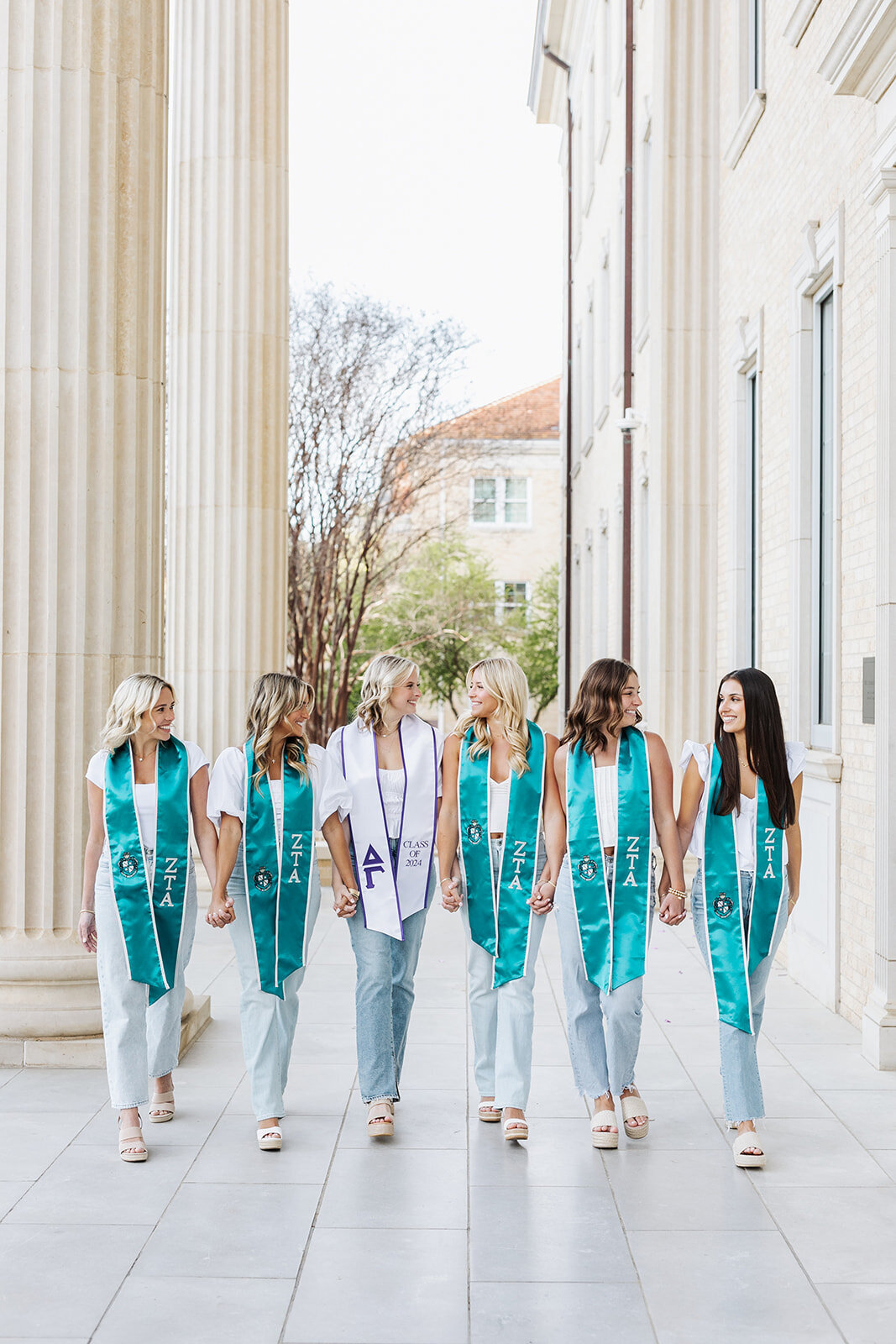 KateLatkovic_Friends_0114_websize