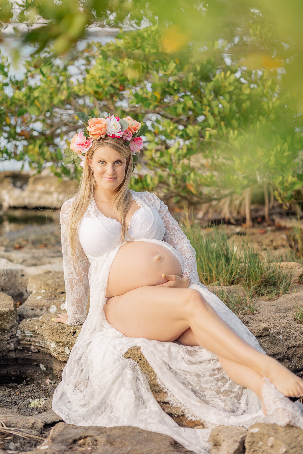 A Sunset Beach Maternity Photoshoot - Westport, CT — Stefanie Cole  Photography