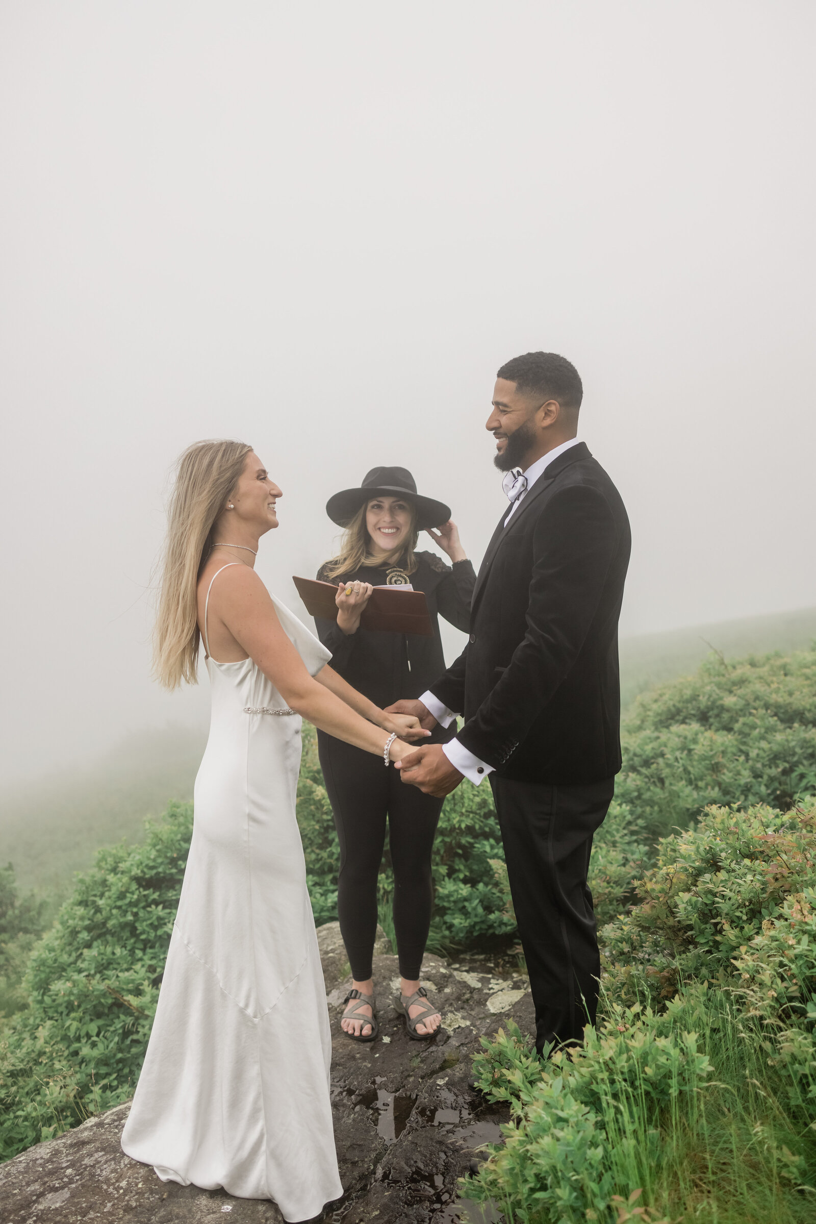 Foggy-Roan-Mountain-Elopement-Willow-And-Rove-88