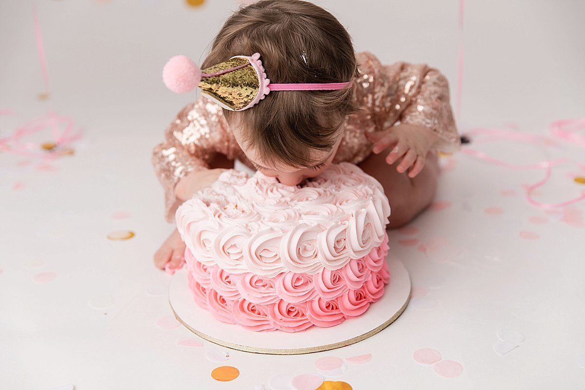 decatur-baby-smashes-cake-into-face