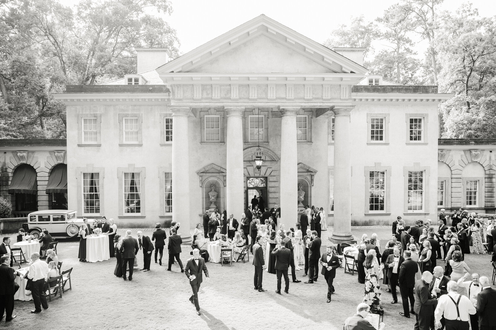 atlanta-history-center-wedding-the-swan-house-cocktail-hour-1
