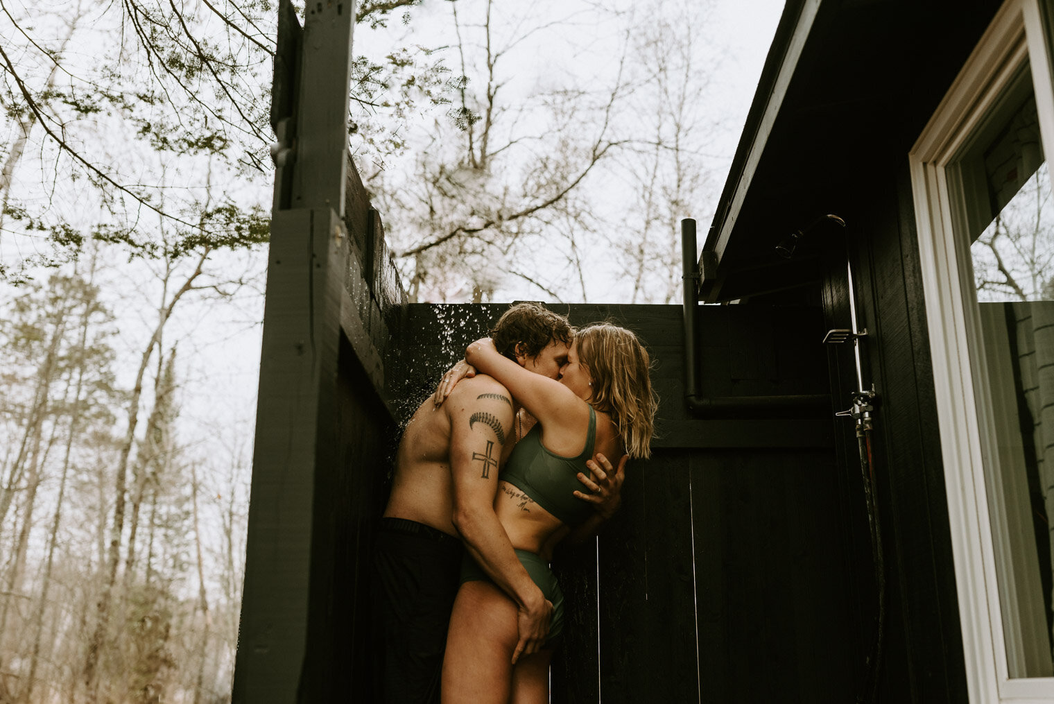 playful-steamy-cabin-couple-session-48