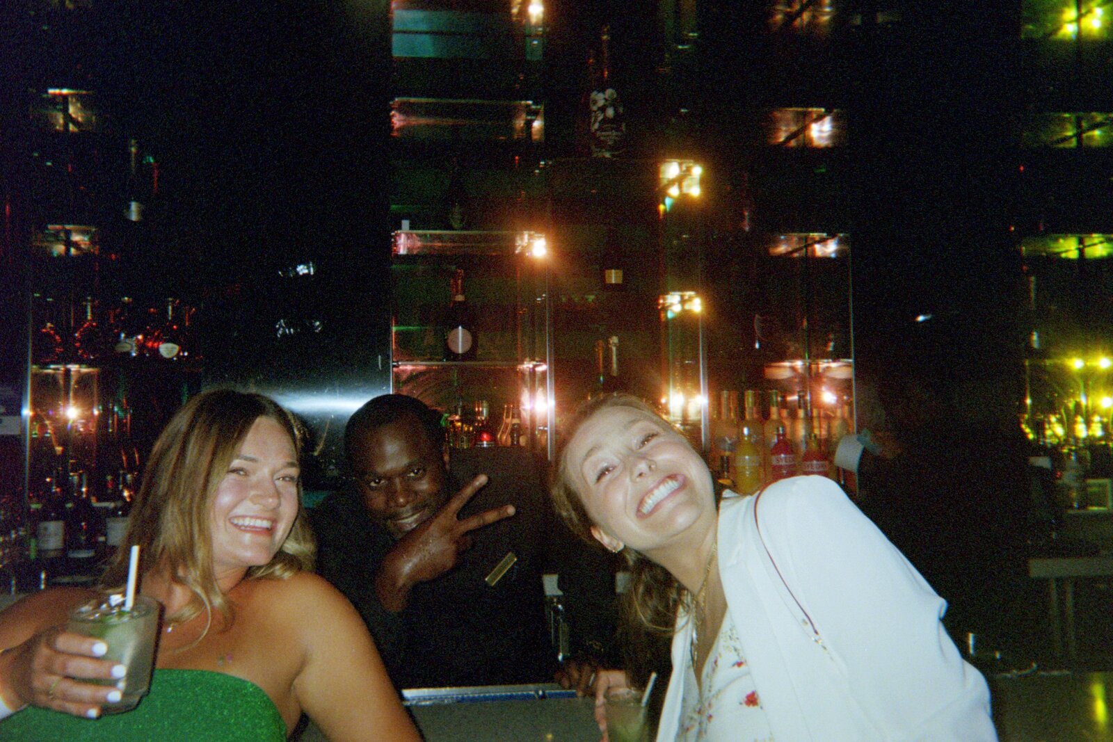 BAHAMAS ME+C @ THE CLUB