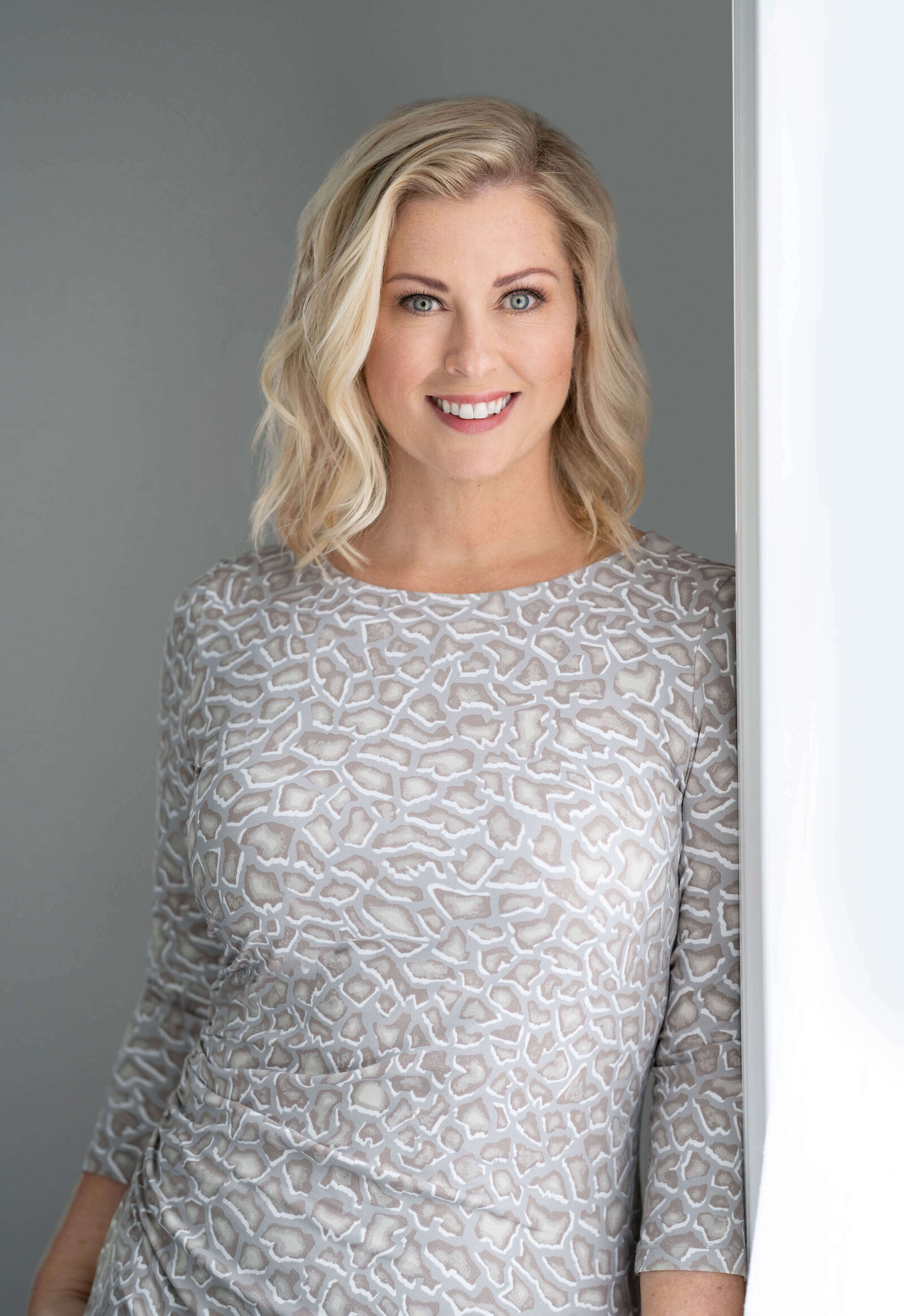 sarasota-branding-headshot-photographer-portrait-boutique-13 (1)