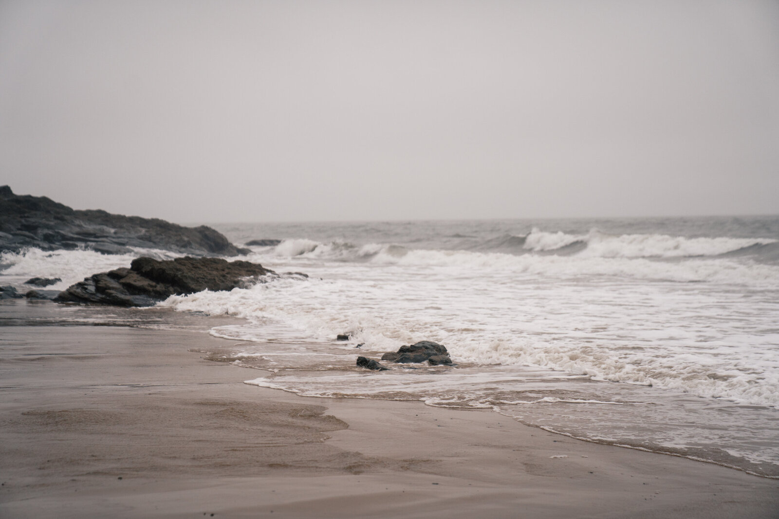 beach wedding rain-28