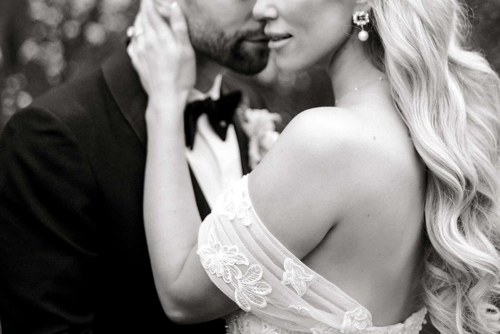 Romantic Wedding Moments at Union Hill, California