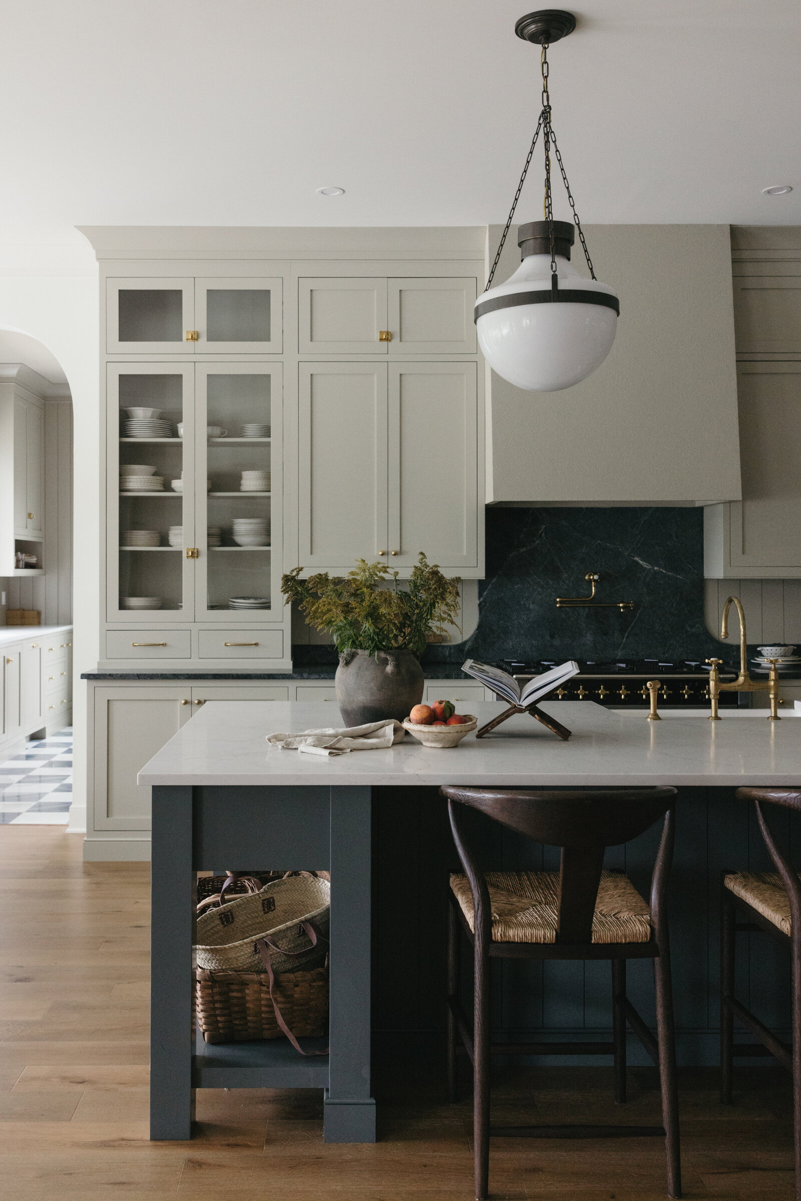 Interior Design Website Designer - Best Web Designer for Interior Designers - Showit Website Templates for Interior Designers - Flodesk Newsletter Templates - Canva Instagram Templates - Coastal Template Co - 14