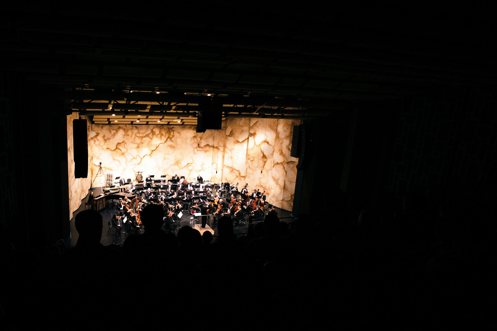 Performance - 040624-242