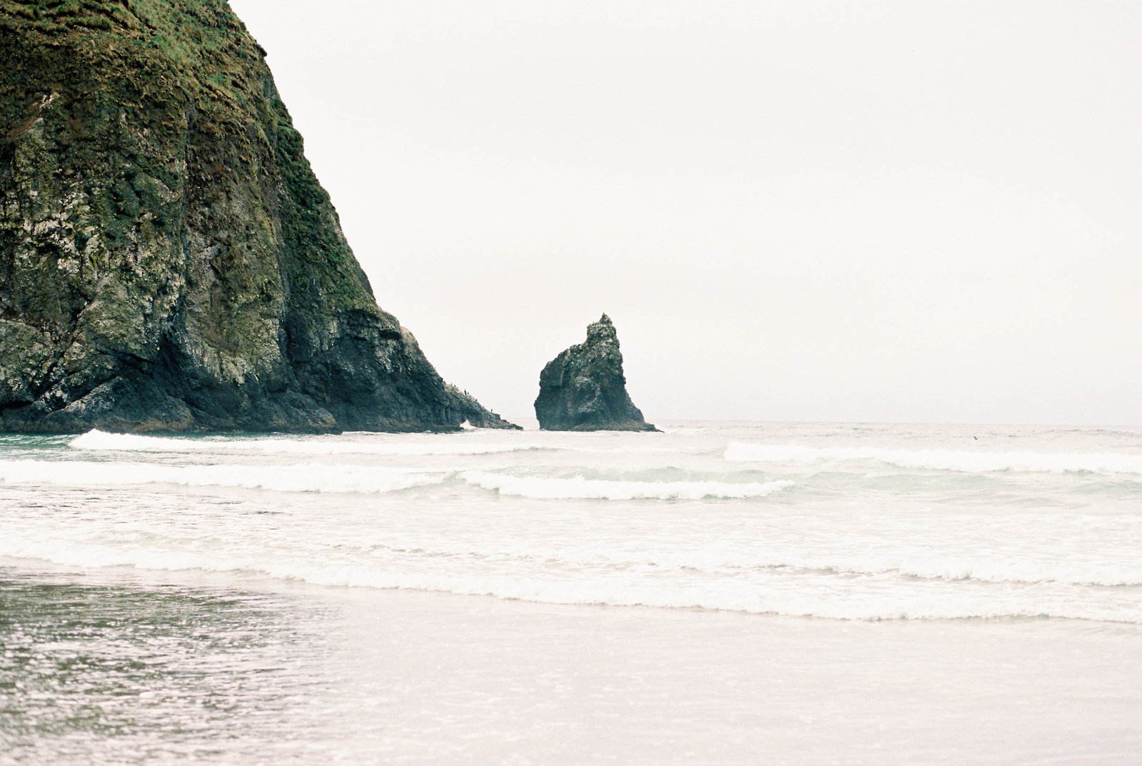 Cannon-Beach-Bridal-Editorial-Georgia-Ruth-Photography-5