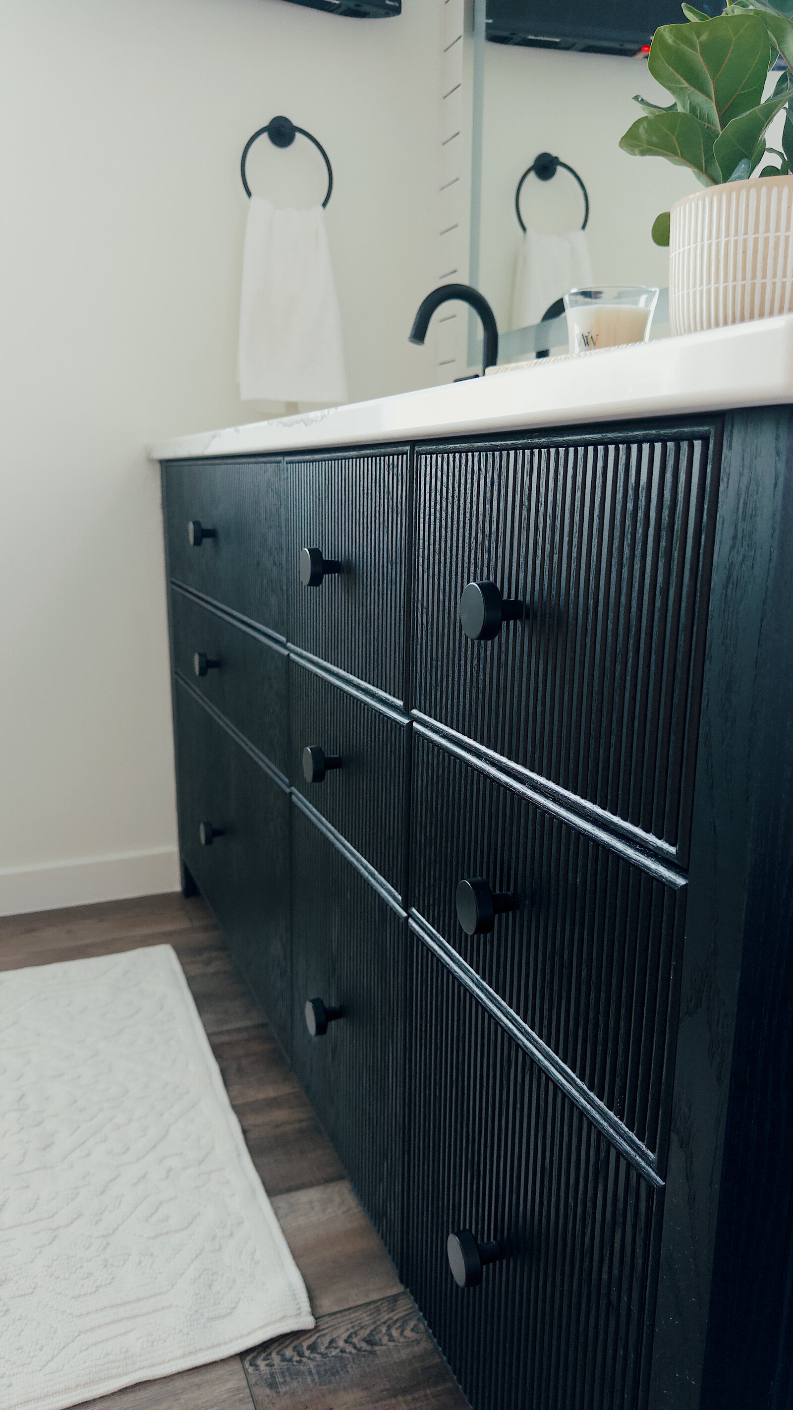 beaded-black-stain-vanities-9