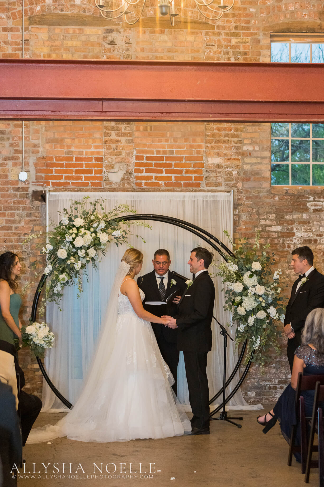 Wedding-at-The-Factory-on-Barclay-in-Milwaukee-0810