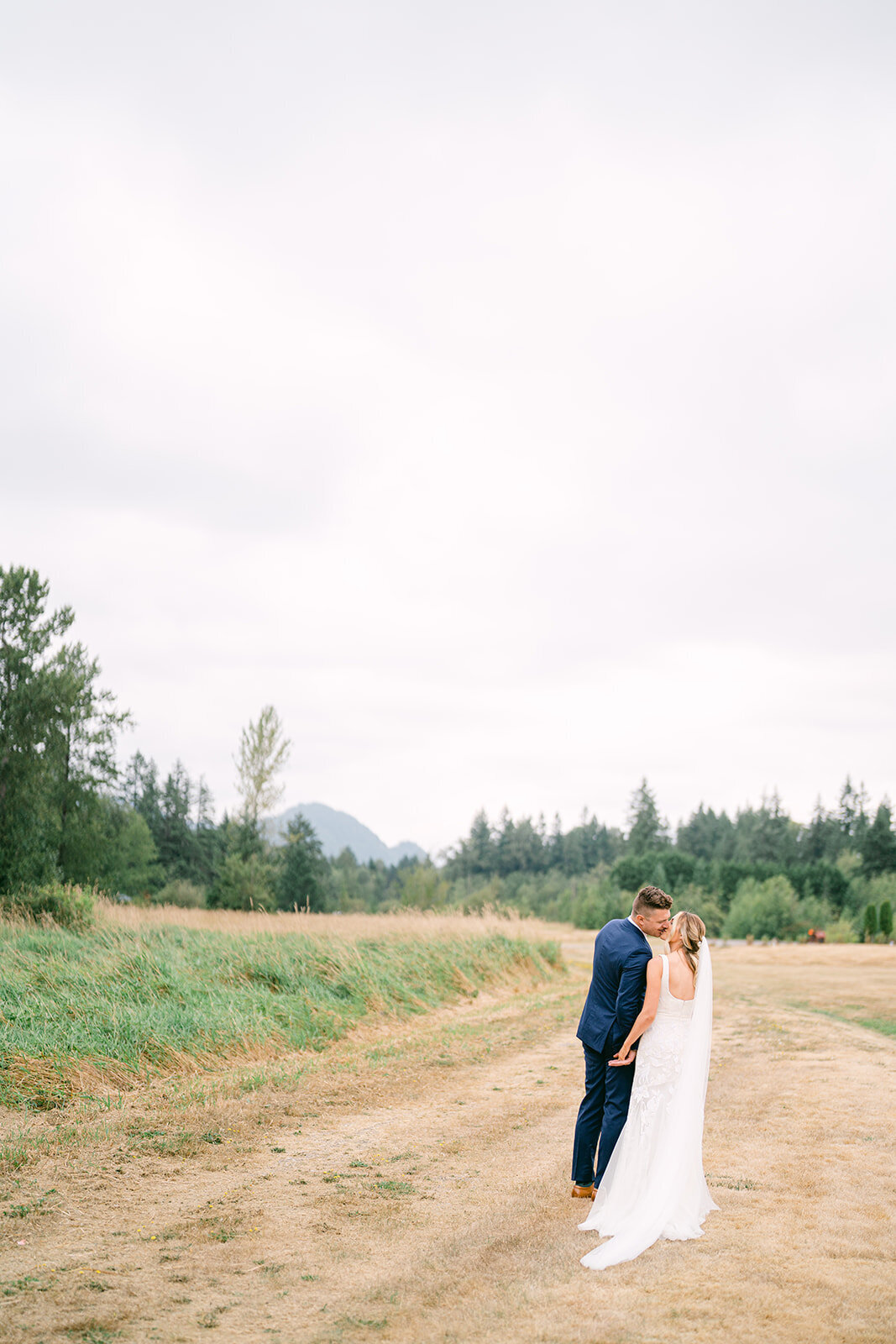 bo-hill-backyard-weddingbrit-chad-450