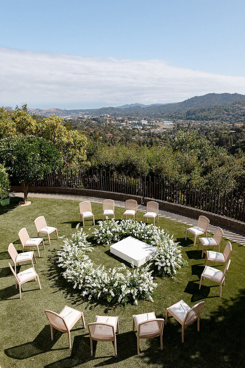intimate-luxury-backyard-wedding-2