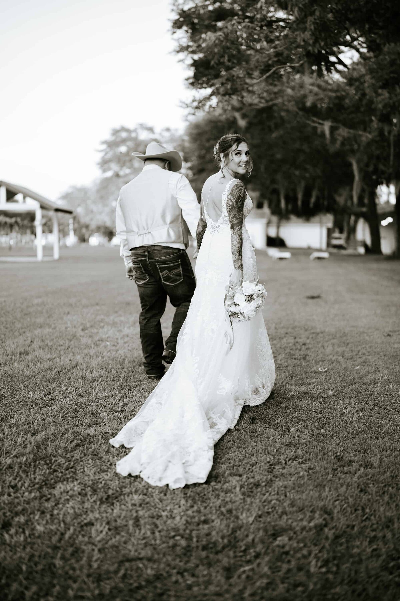 ever-after-farms-wedding-venue-lakeland-wedding-photographers