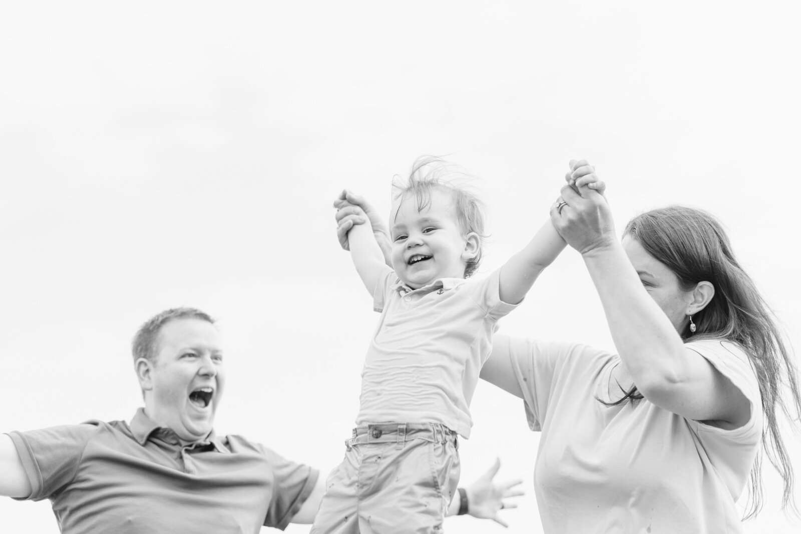 Maryland-Family-Photos-At-Beach003