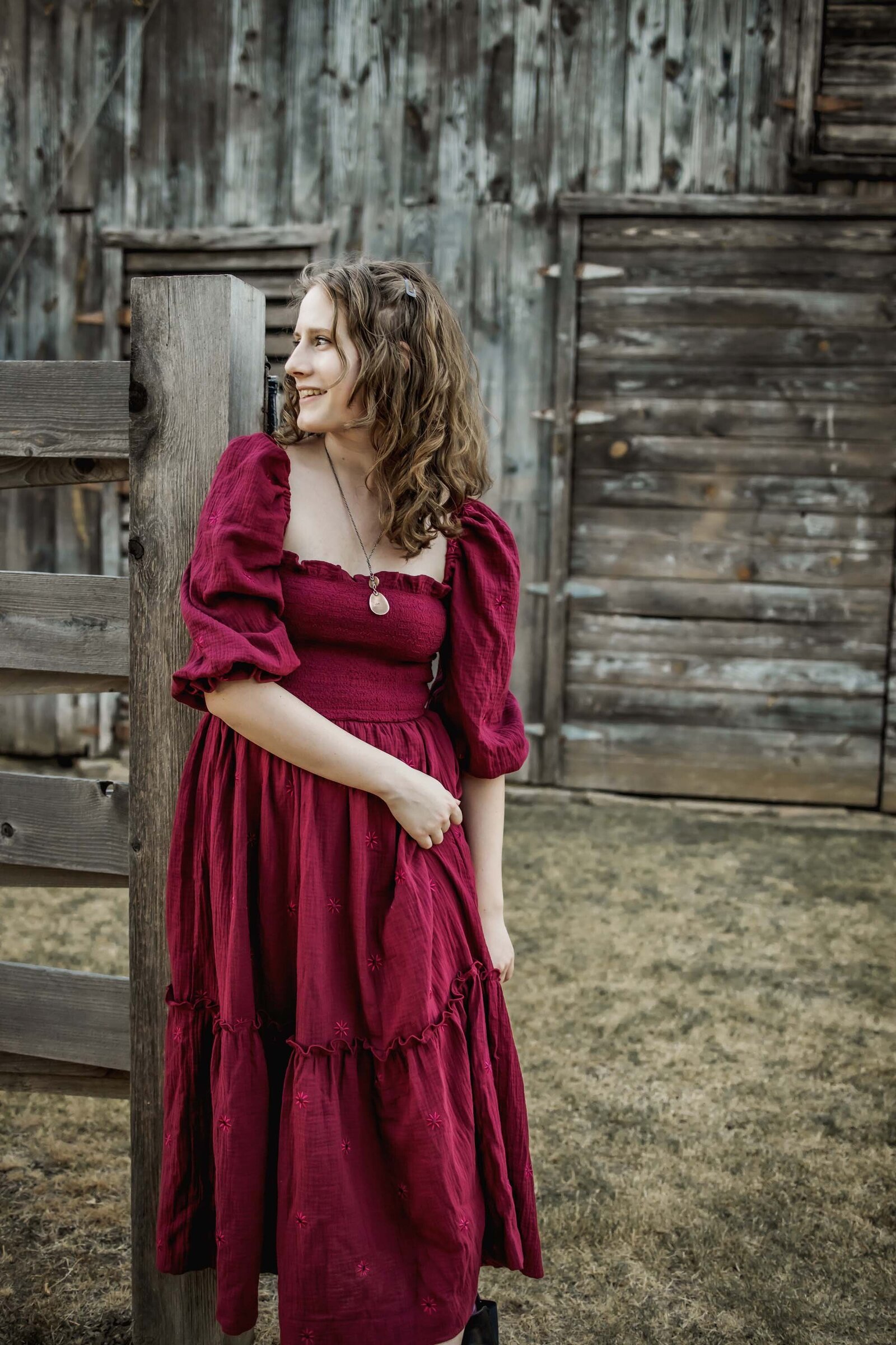 senior girl a barn in carrollton texas