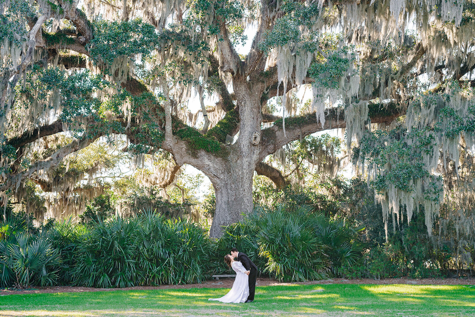 MorganeBallPhotography-Weding-JonieZach-00-WeddingDay-03-LoveSession-44-7679_websize