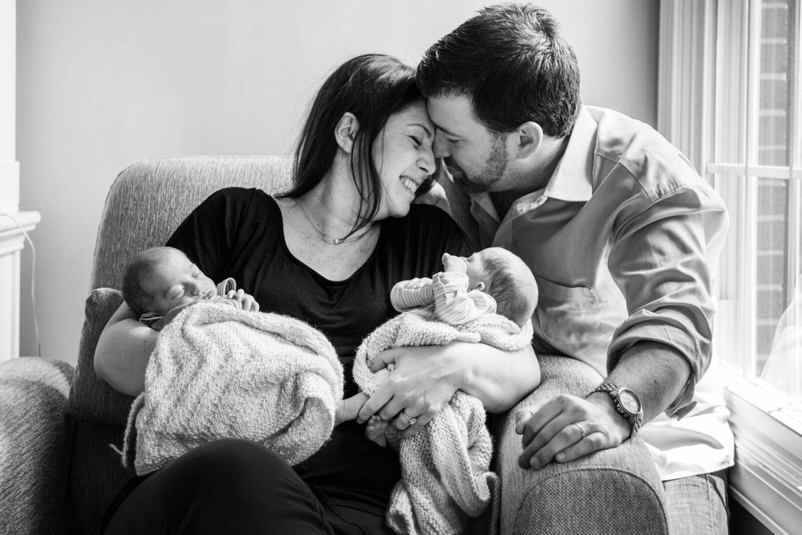 Twins_Newborn_Photography_Northern_Virginia_Minikin_Photography