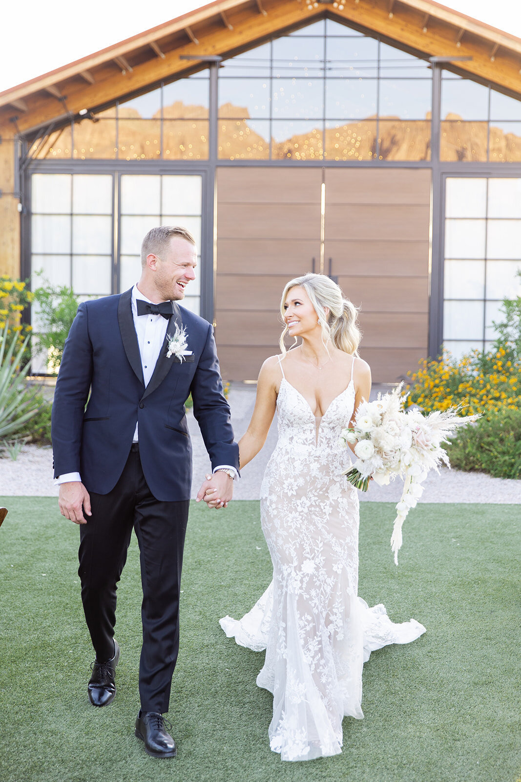 Karlie Colleen Photography - Ashley & Grant Wedding - The Paseo - Phoenix Arizona-723