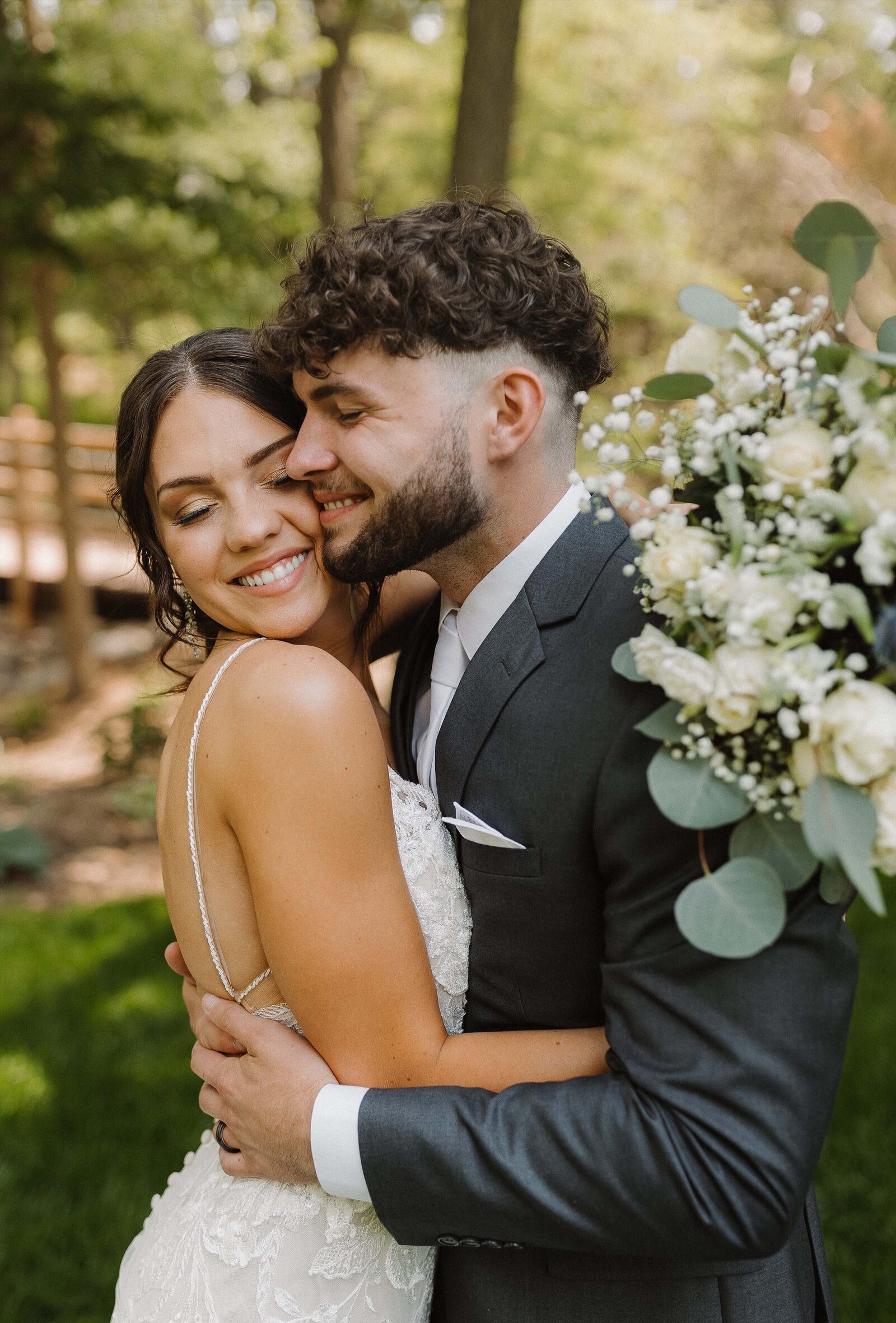 grace-trexel-photo-bride-groom-smiling-nebraska-wedding