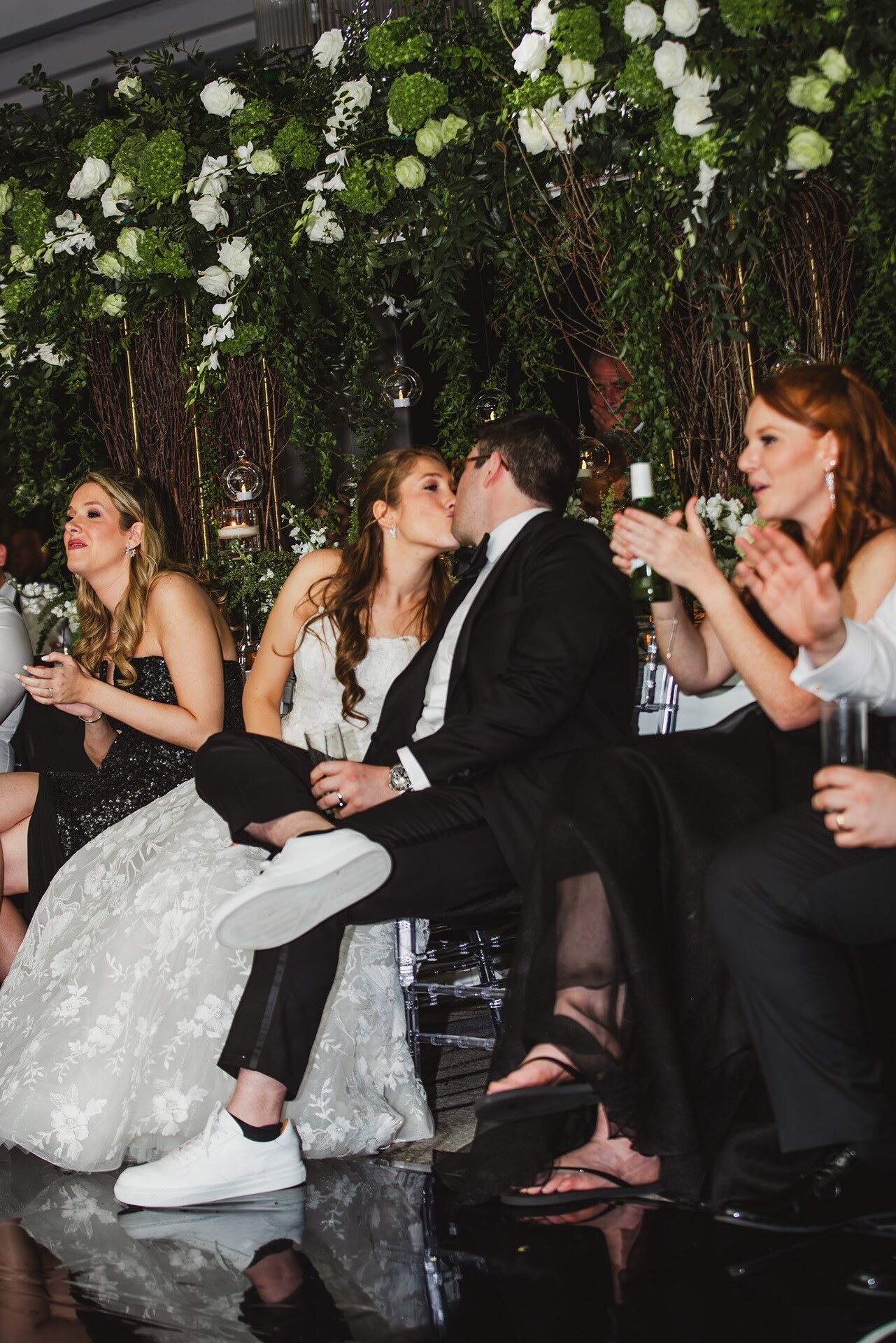 bride-groom-kissing-woodfield-country-club