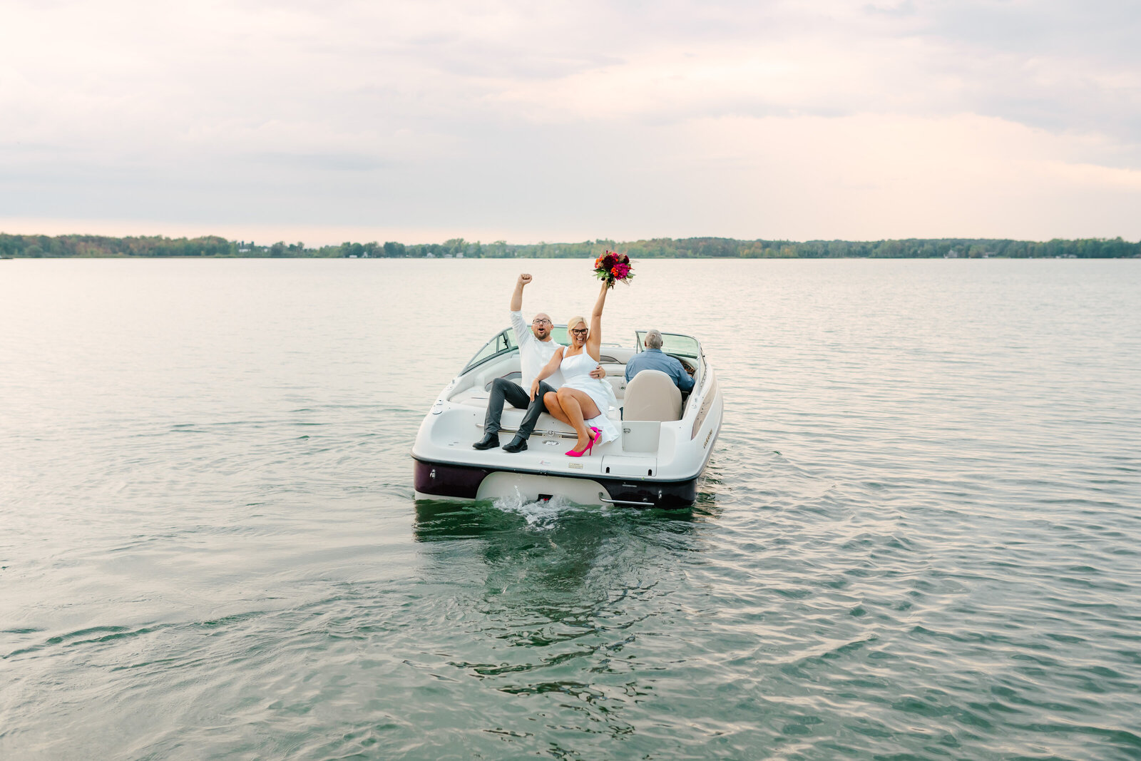 sneak-peeks-boat-elopement-styled-2-5