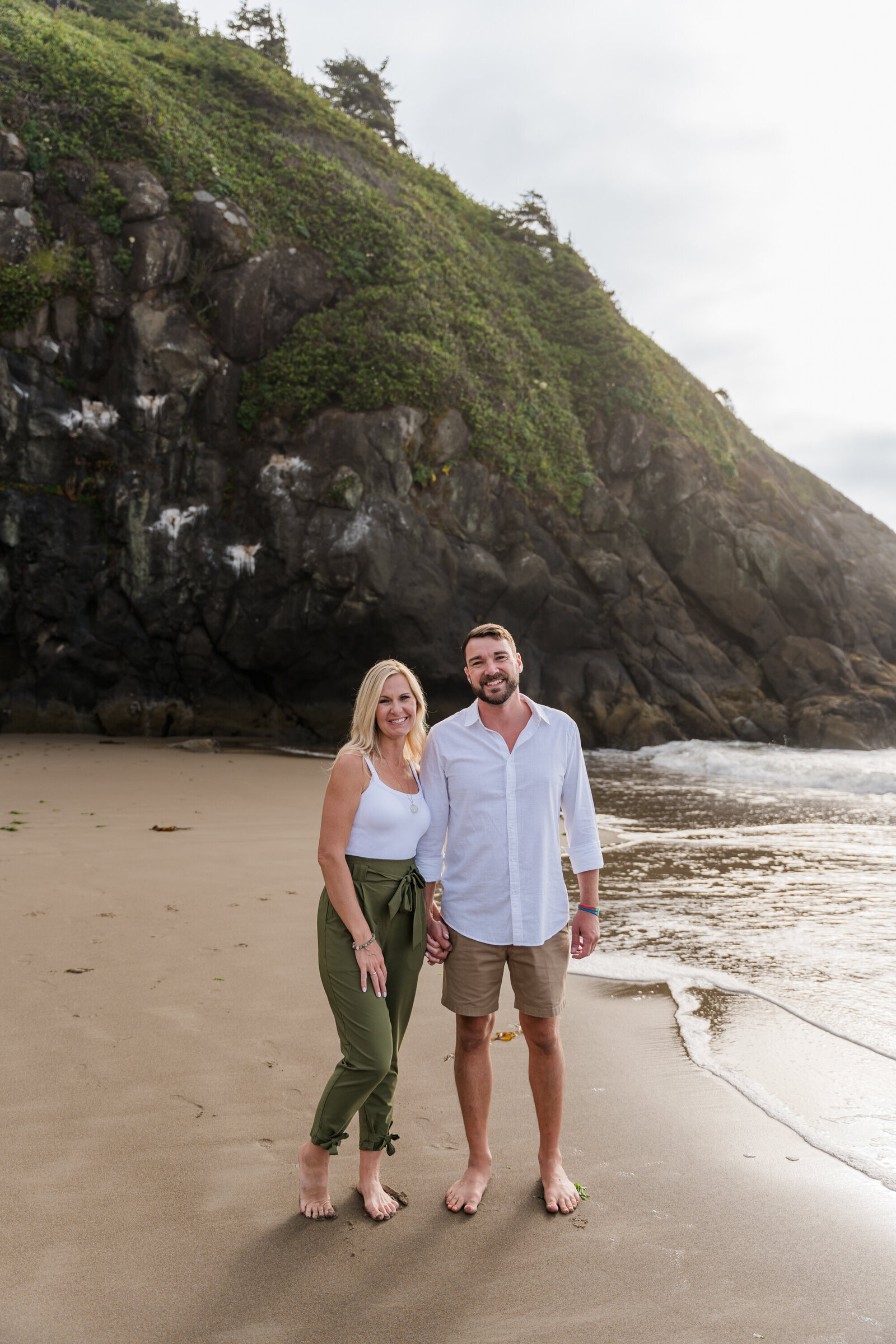 Couples Photographer in Lincoln City Oregon 