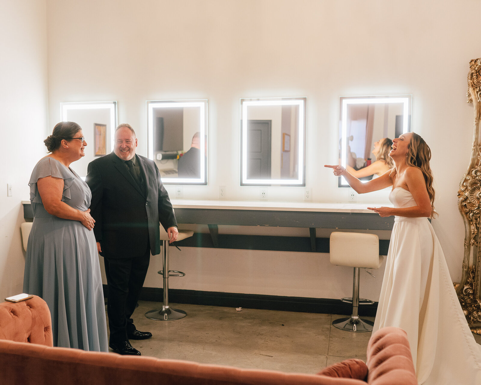 Saenz The Farmhouse KC Event Venue Wedding69