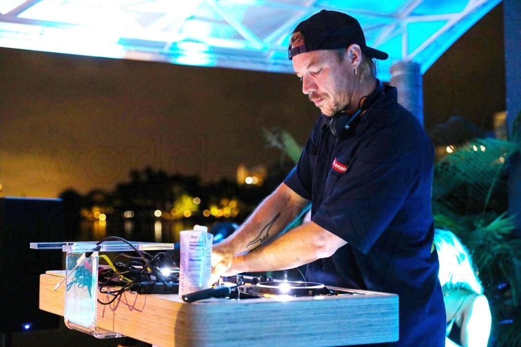 4-2-8-diplo-djing110