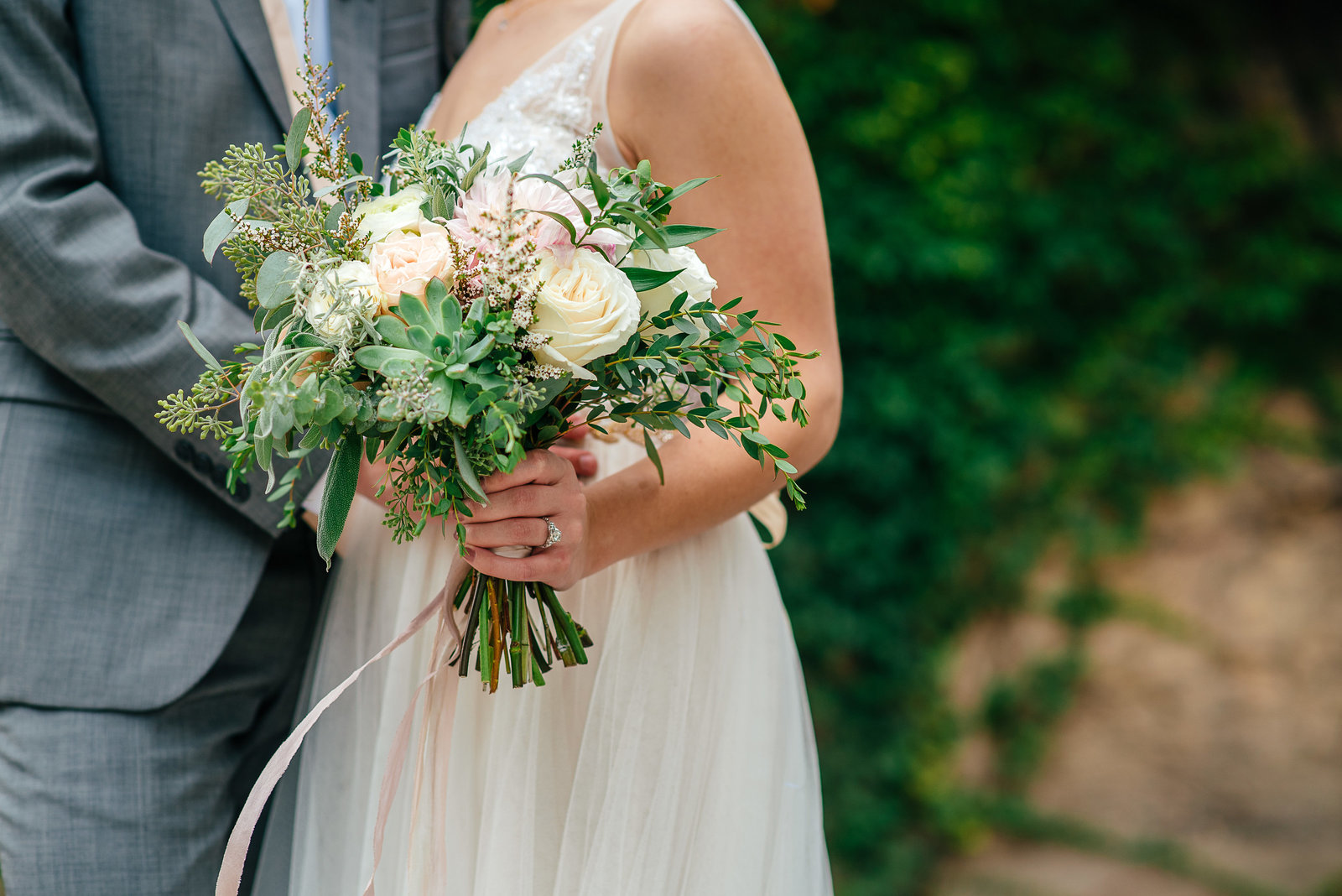 succulent-bouquet-milwaukee-wisconsin-wedding-florist