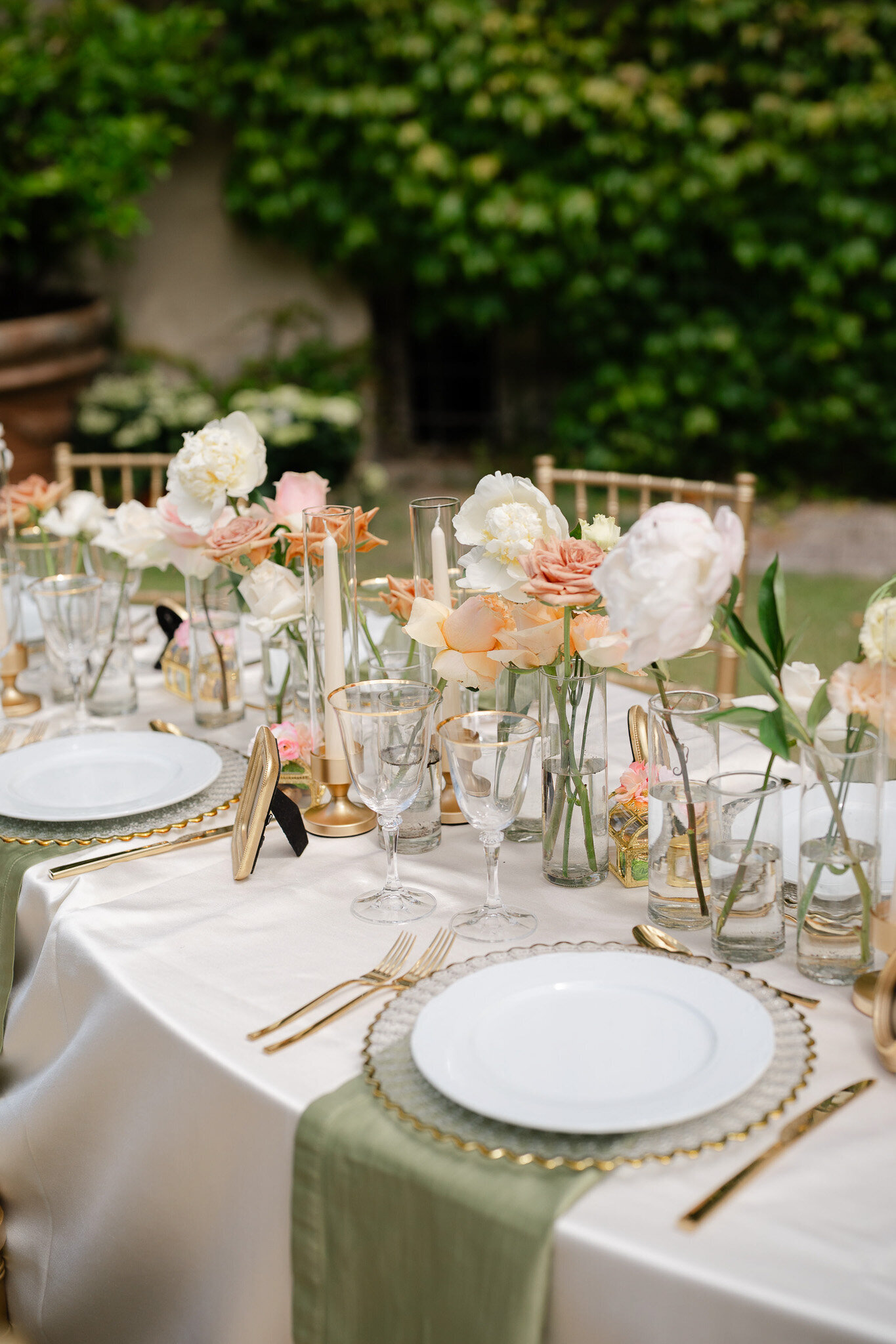 Elegant outdoor wedding reception table scape