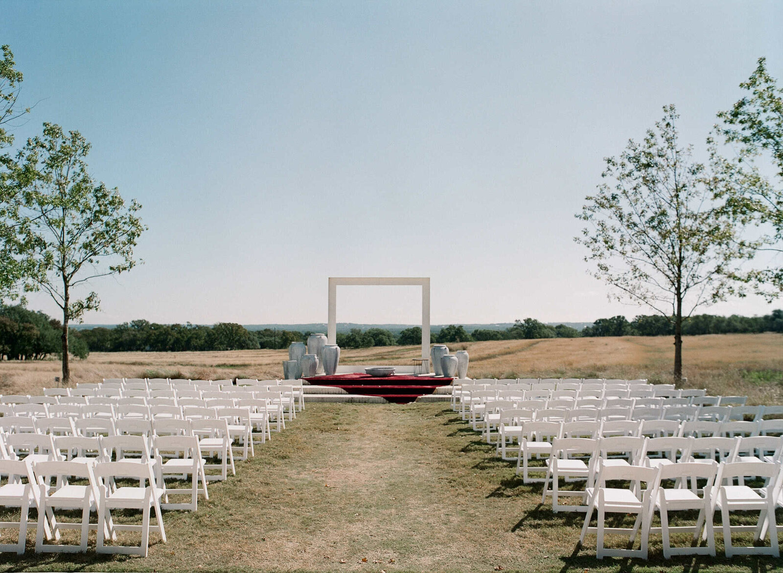 AUSTIN-MODERN-MONOCHROMATIC-INDIAN-WEDDING-00038